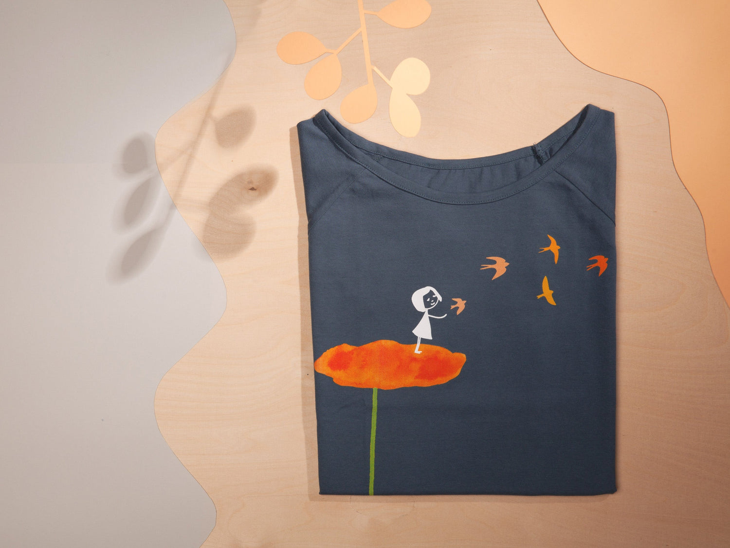 FellHerz Cap Sleeve T-Shirt dunkelgrau in Lissabon min Camping-Motiv