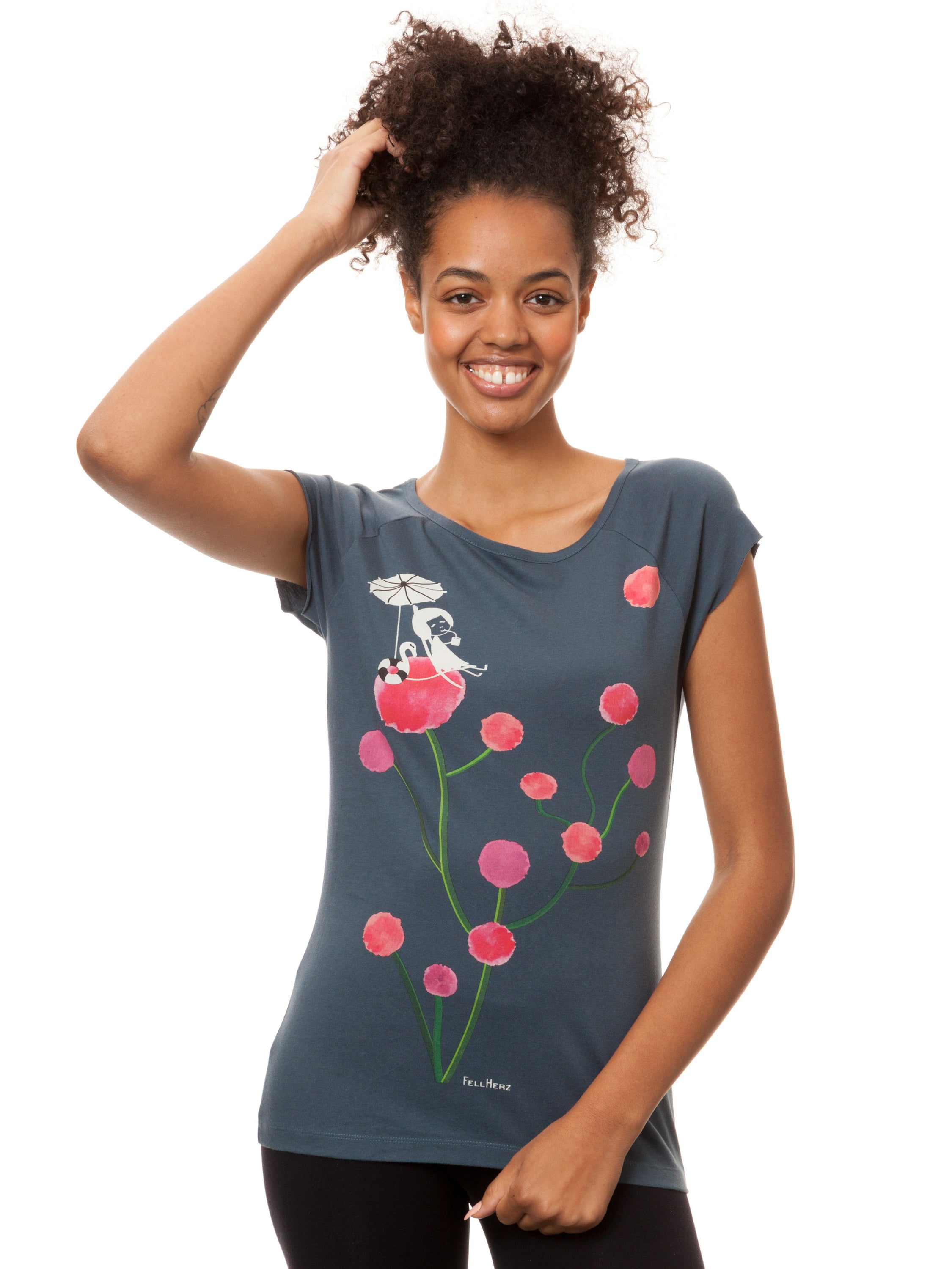Cap Sleeve Shirt an Model