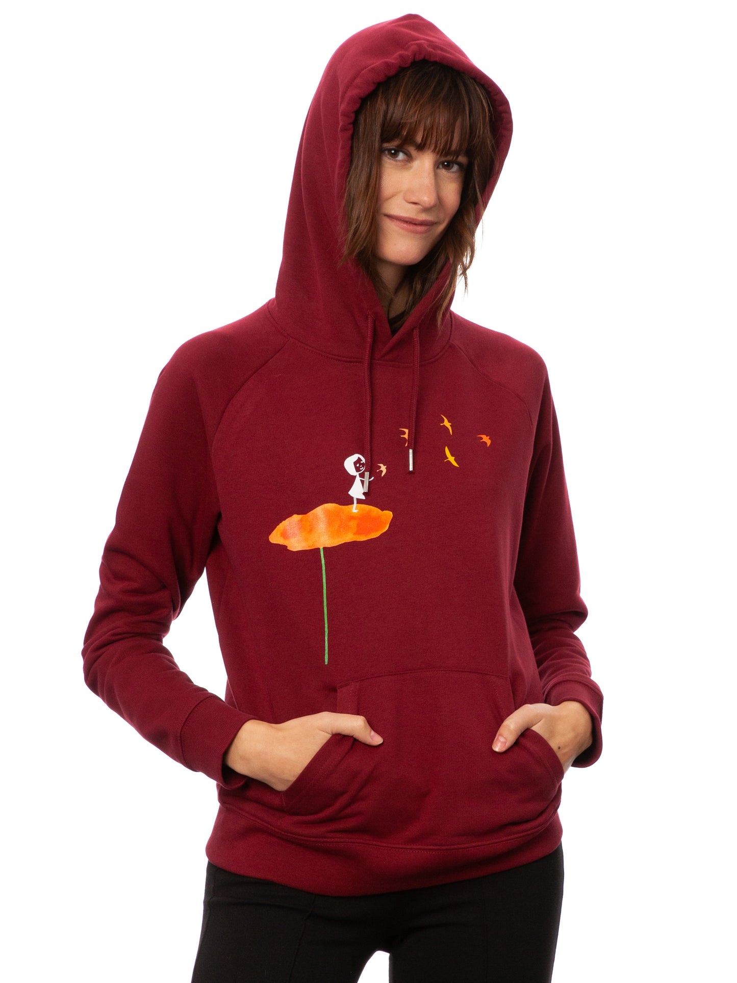 Dunkelroter damen kapuzen-pullover mit Bio-Baumwolle, nachhaltig, fair und vegan produziert. Raglan-Schnitt mit Grafik-Print auf der Vorderseite über der känguru-tasche: Ein Mädchen steht auf einer orangen Blume und es fliegen Vögel davon.