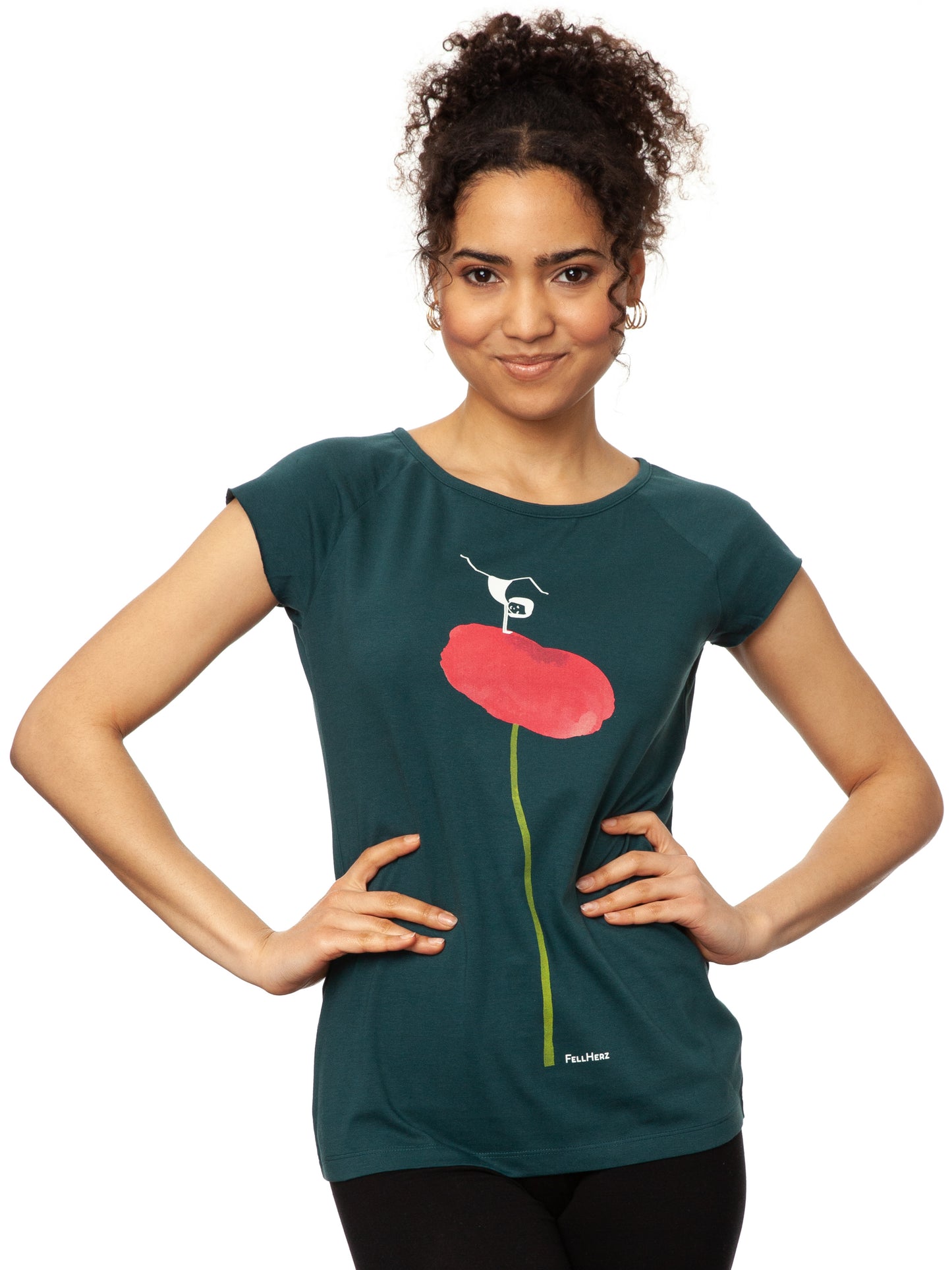 Damen Cap‑Sleeve T‑Shirt ‘Balance Girl’ in tiefem Deep Teal, aus 100 % weicher Bio‑Baumwolle (GOTS‑zertifiziert), mit modernem, leicht tailliertem Schnitt, weitem Rundhalsausschnitt und Print einer pinken Mohnblume, auf der ein kleines Mädchen einen Handstand macht – nachhaltig, fair produziert, ideal für Yoga, Achtsamkeit und entspannten Alltag