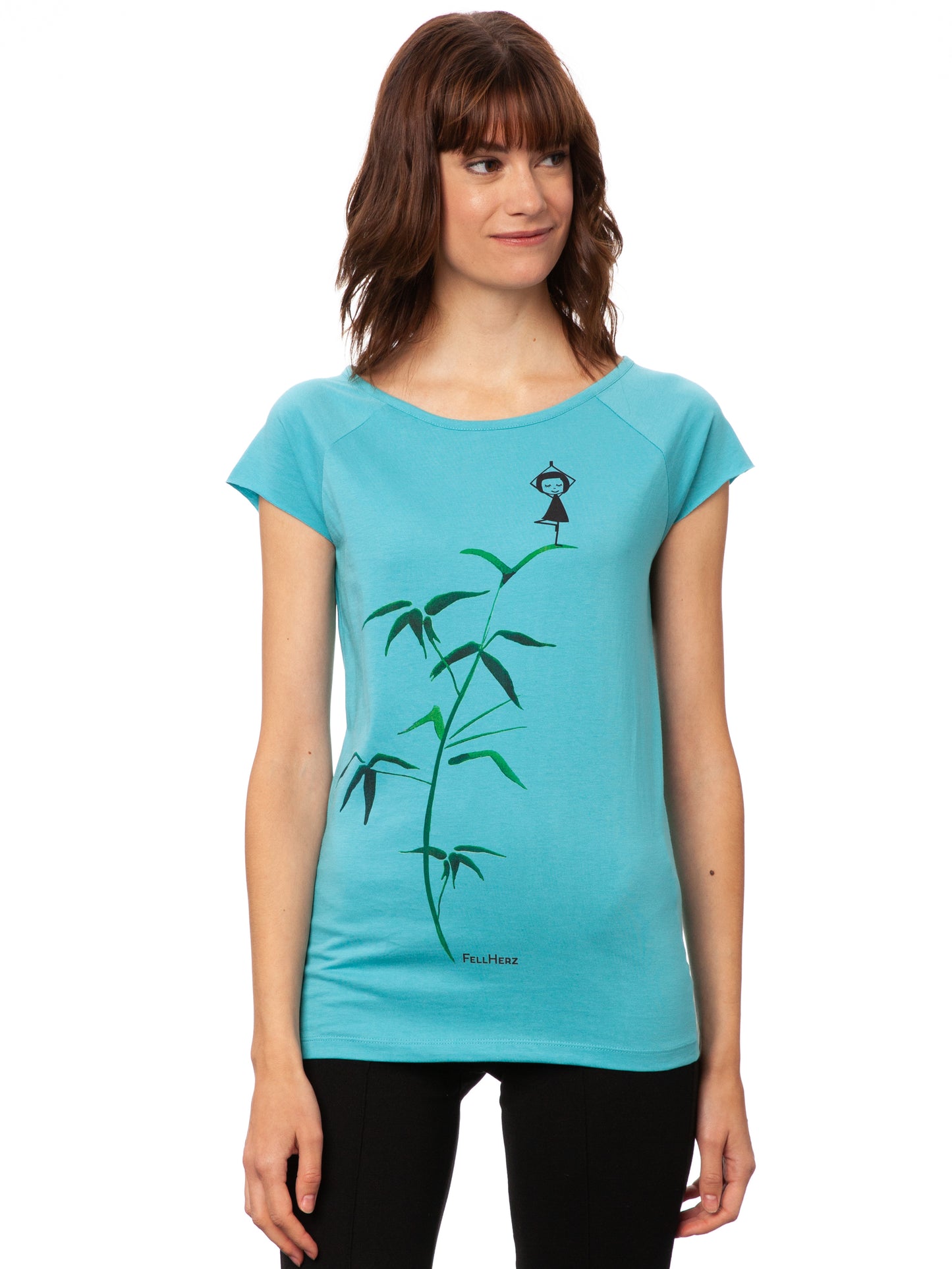 Damen Cap‑Sleeve T‑Shirt ‘Yogamädchen’ in zartem Neptun‑Mint, aus 100 % GOTS‑zertifizierter Bio‑Baumwolle mit leicht tailliertem Schnitt, kurzen überschnittenen Ärmeln und feinem Print der Yogamädchen‑Illustration in Wasserfarbe, ein kleines Mädchen, das in Yogapose auf einem grünen Bambuszweig steht – nachhaltig, fair gefertigt, perfekt für Yoga oder Alltag