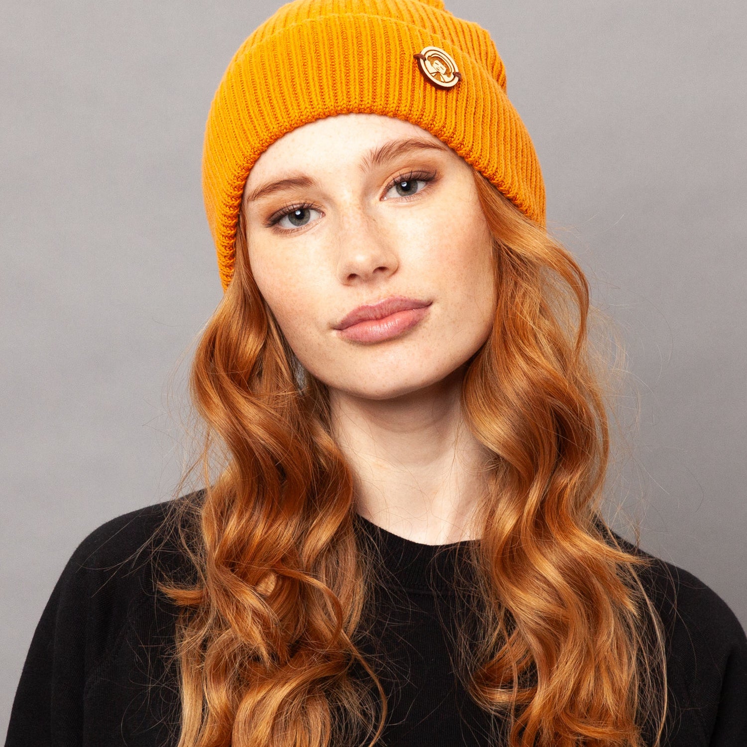FellHerz Mütze orange und blanko Damen Pullover bio fair vegan