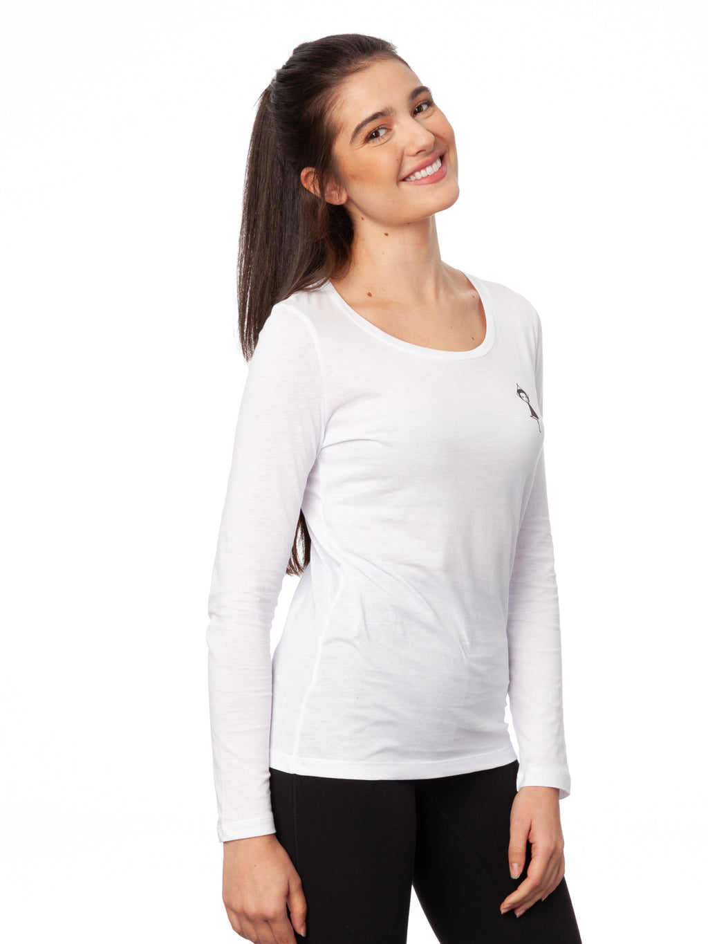 Weißes Damen-Langarmshirt ‘Yogamädchen’ aus 100 % GOTS-zertifizierter Bio-Baumwolle, mit weitem Rundhals-Ausschnitt, leicht tailliertem Schnitt, screenbedrucktem FellHerz-Motiv eines Mädchens in Yogapose auf der Brust – nachhaltig, fair produziert und ideal für Yoga sowie Alltag