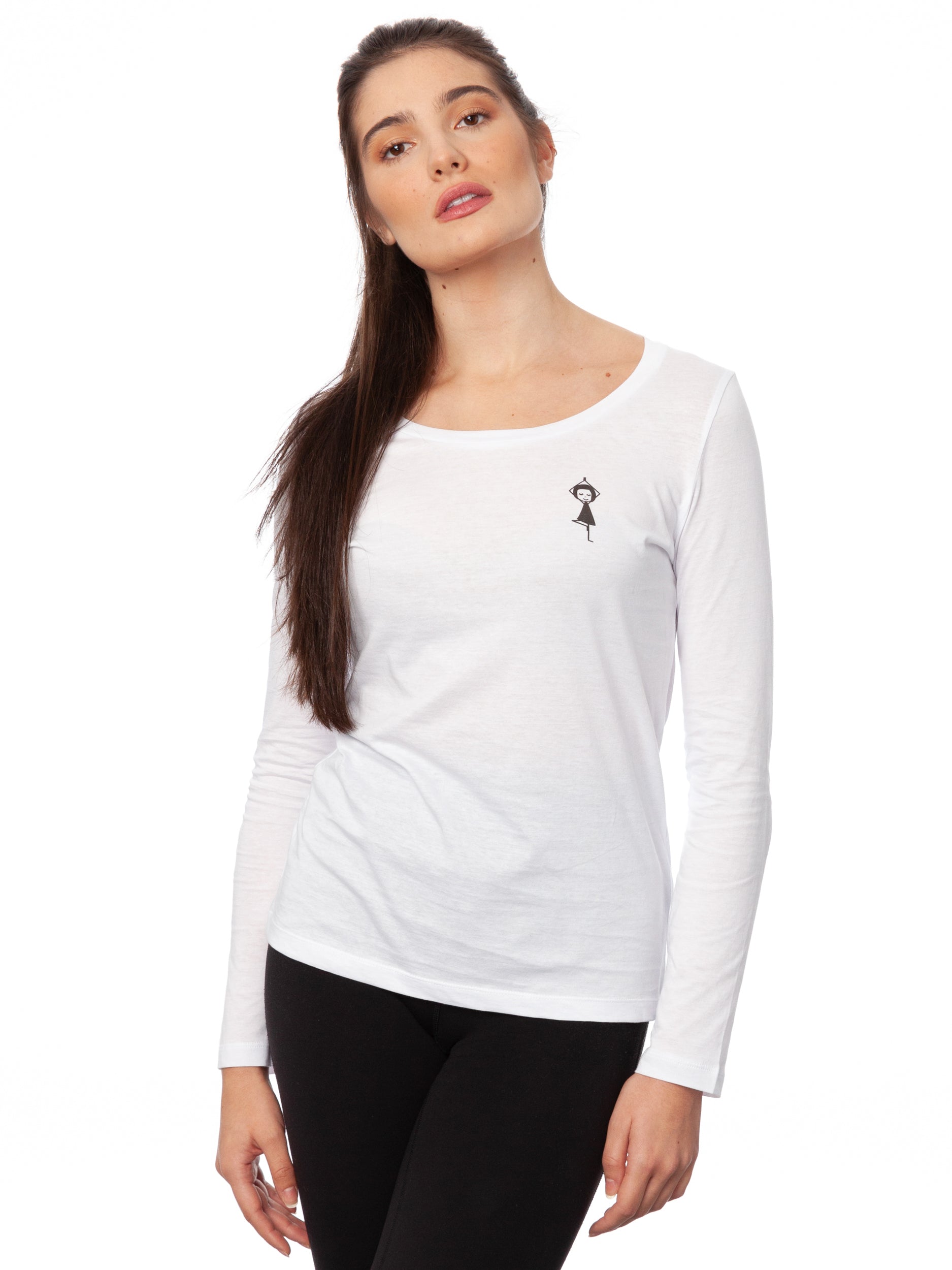 Weißes Damen-Langarmshirt ‘Yogamädchen’ aus 100 % GOTS-zertifizierter Bio-Baumwolle, mit weitem Rundhals-Ausschnitt, leicht tailliertem Schnitt, screenbedrucktem FellHerz-Motiv eines Mädchens in Yogapose auf der Brust – nachhaltig, fair produziert und ideal für Yoga sowie Alltag