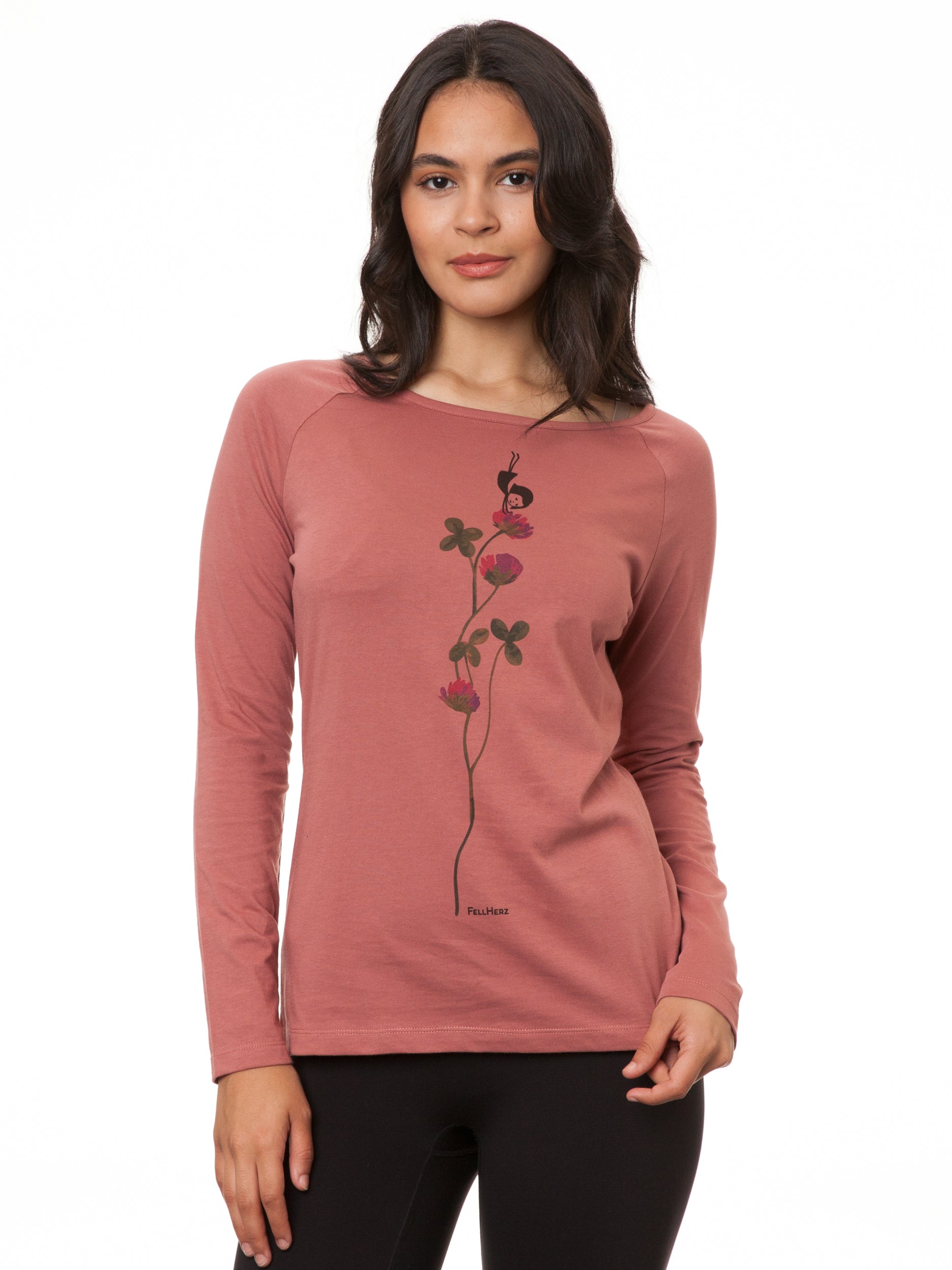 Nachhaltiges Damen Longsleeve Glücksklee in Canyan Rose von FellHerz – fair fashion Shirt mit Glücksklee-Motiv und Raglanärmeln, handbedruckt in Deutschland