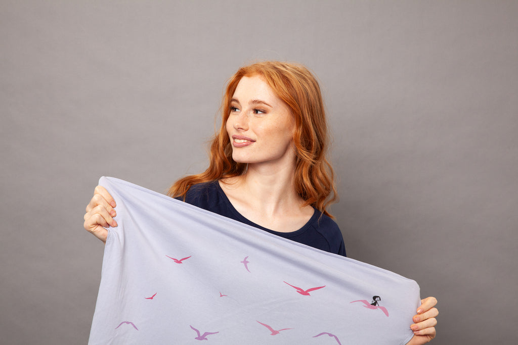 Seagull flight Furoshiki light blue