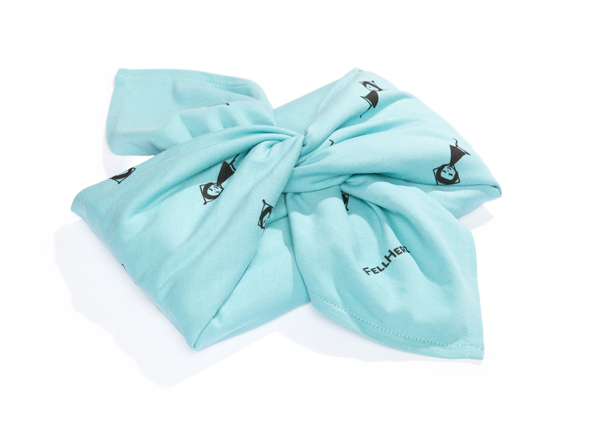 Quadratisches Furoshiki‑Tuch ‘Yogamädchen’ in zartem Neptun‑Mint, ca. 60×60 cm, aus 100 % GOTS‑zertifizierter Bio‑Baumwolle (Upcycling‑Reststoffe), mit vielen kleinen schwarzen Mädchen, die in Yogapose stehen – nachhaltige, faire Geschenk‑Verpackung & vielseitiges Alltagsaccessoire.