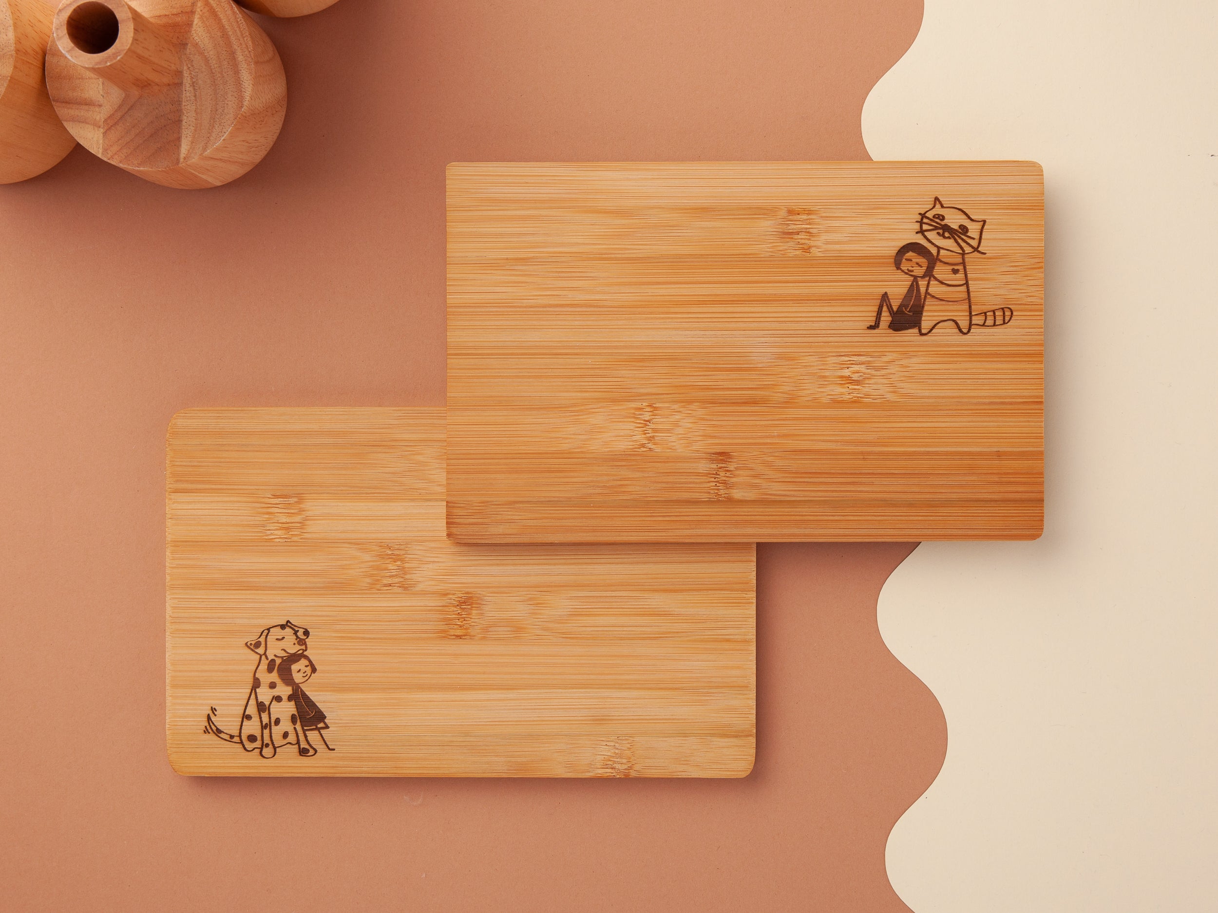 Frühstücksbrettchen mit Katzenmotiv hergestellt aus Bambus
