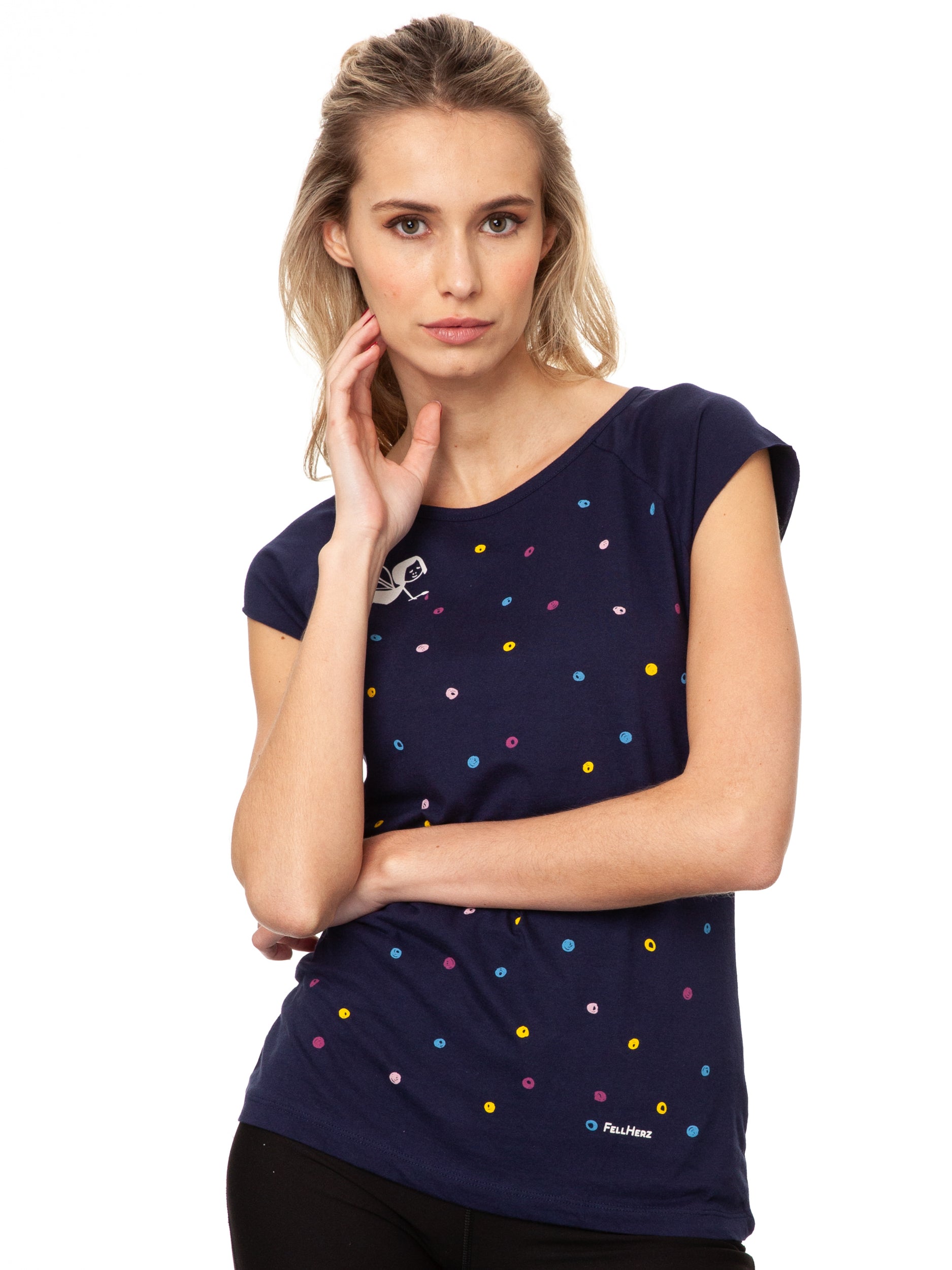 FellHerz Damen T-shirt Konfettimädchen dunkelblau mit Raglan-Ärmeln bio, fair und vegan hergestellt. Blaues T-Shirt mit bunten Konfetti-Tupfen und einem kleinen geflügelten Mädchen auf der Vorderseite.