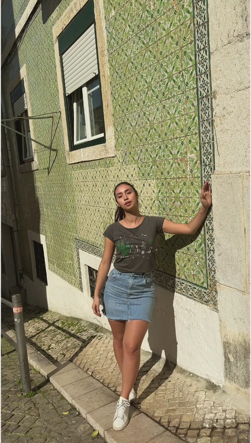 Produktvideo: FellHerz Damen Cap Sleeve T-Shirt Camping Girl in Castlerock, Bio-Baumwolle, fair und vegan produziert